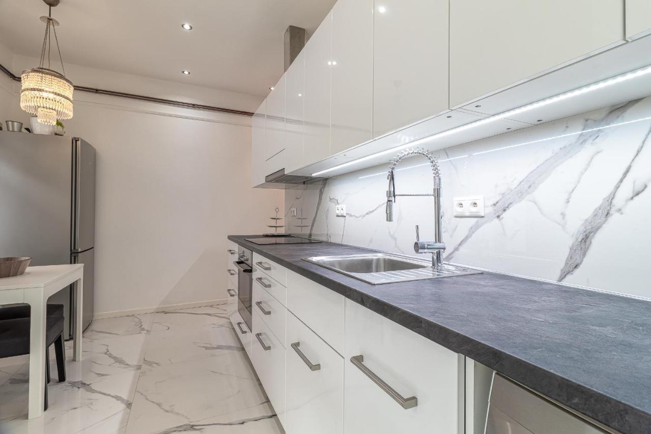 Trendy Apartment In Central 布拉迪斯拉发 外观 照片